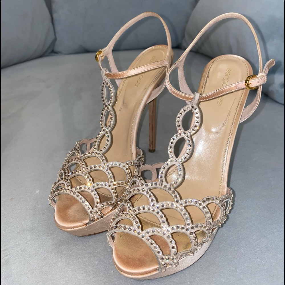 Sergio Rossi platform sandals size 40, in great condition